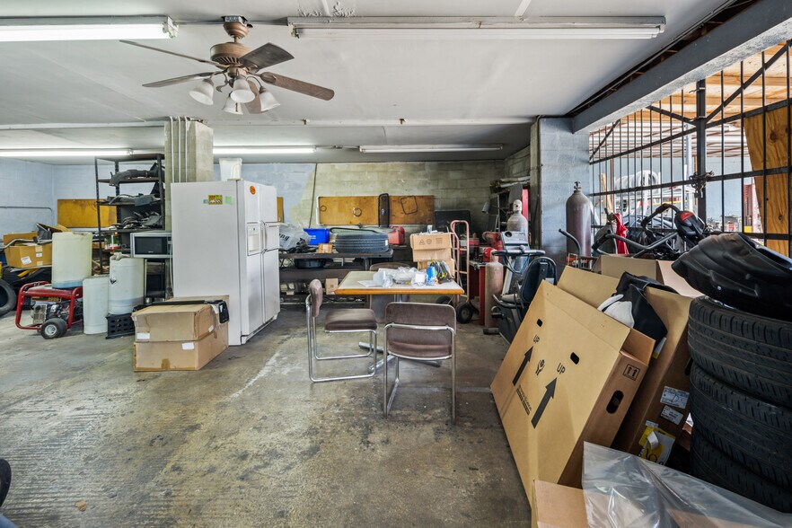 More Photos Of 2222 NW 22nd Ct, Miami Freestanding For Sale