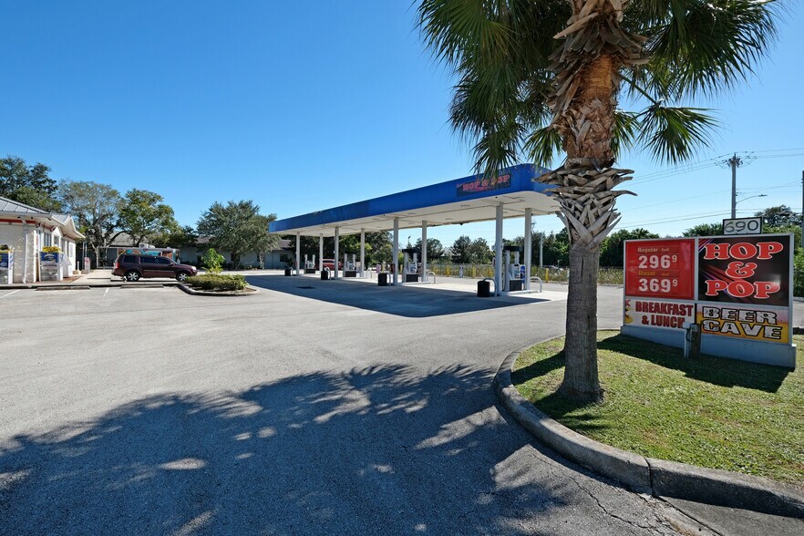 Primary Photo Of 690 Eyster Blvd, Rockledge Service Station For Sale