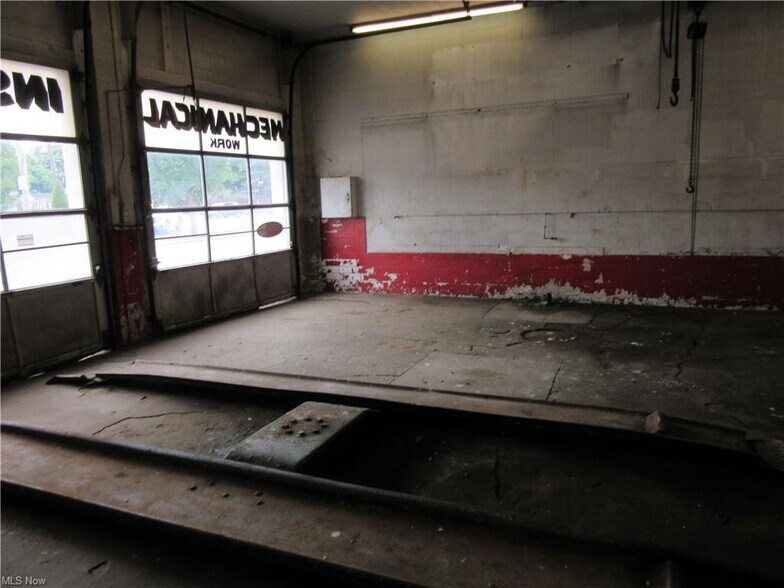 More Photos Of 6101 St Clair Ave, Cleveland Auto Repair For Sale