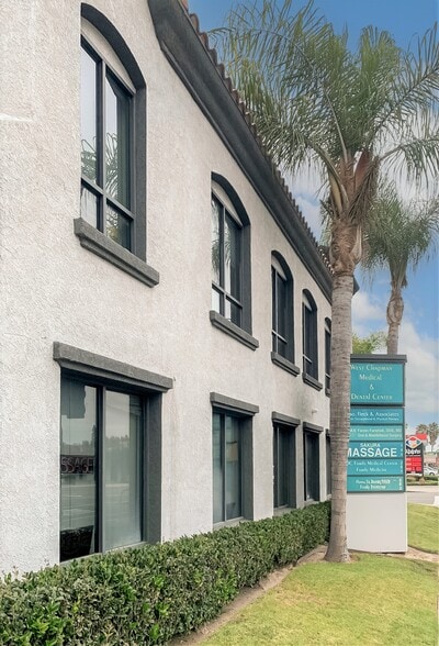 More Photos Of 2401 W Chapman Ave, Orange Medical For Lease