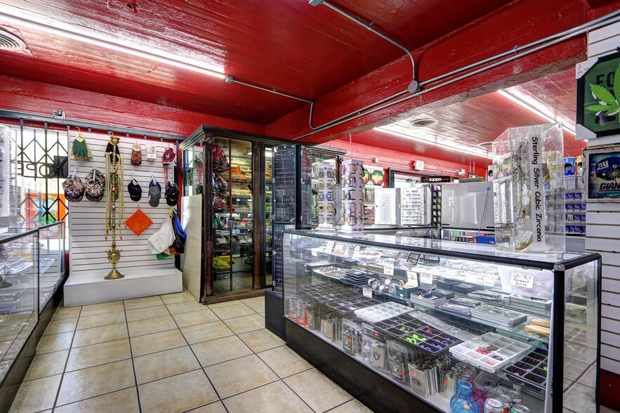 More Photos Of 21-31 W Army St, Henderson Storefront For Sale