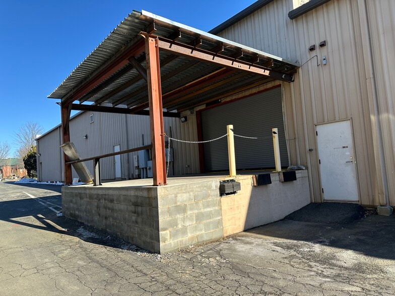 More Photos Of 3285 Berkmar Dr, Charlottesville Freestanding For Lease