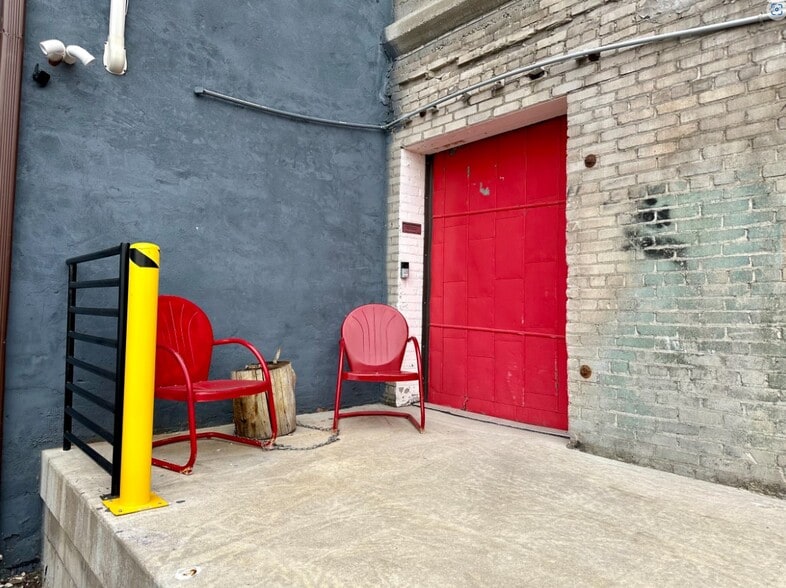 More Photos Of 1729 N 2nd St, Minneapolis Flex For Lease