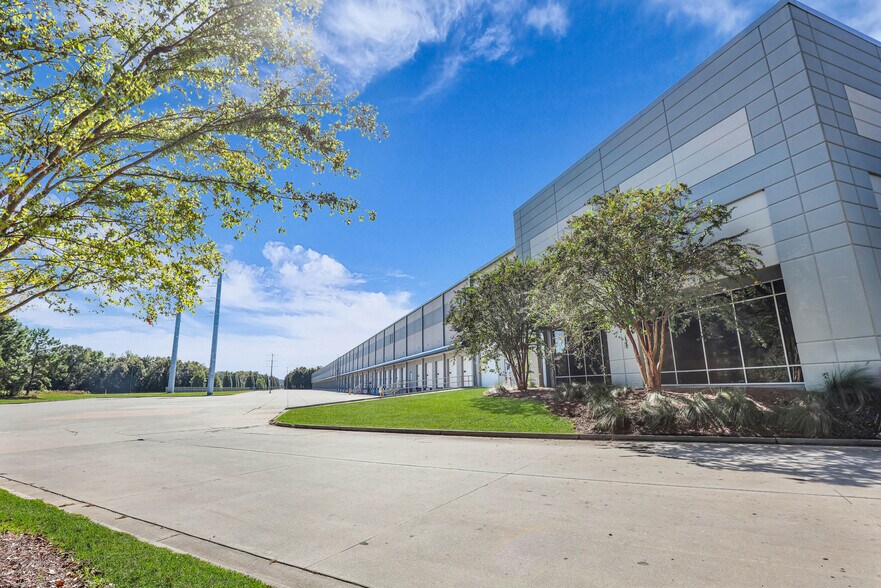 More Photos Of 2509 Dean Forest Rd, Savannah Distribution For Lease