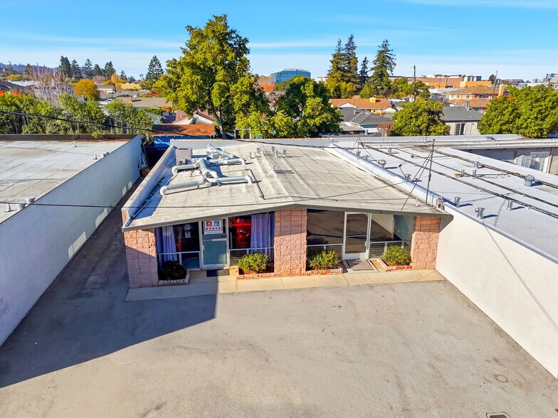 More Photos Of 932-934 Terminal Way, San Carlos Storefront Retail Office For Sale