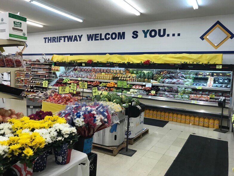 More Photos Of 6 E Monroe St, Buckner Storefront For Sale