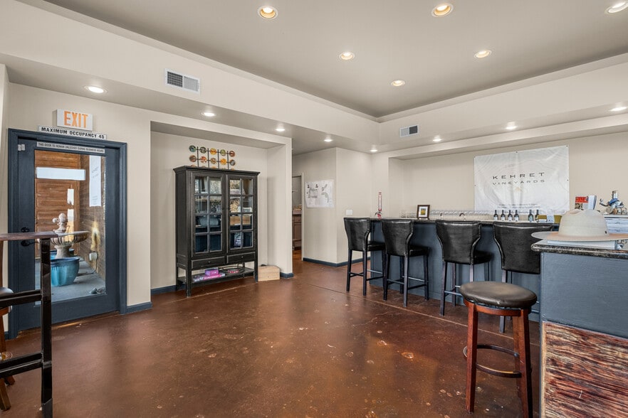 More Photos Of 6781 Tower, Somerset Winery Vineyard For Sale