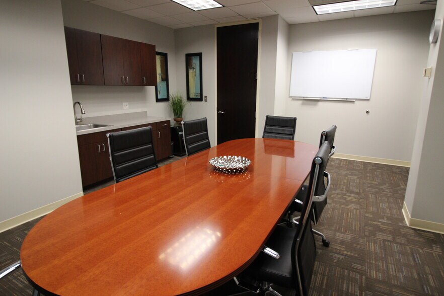 More Photos Of 250 International Pky, Lake Mary Office For Lease