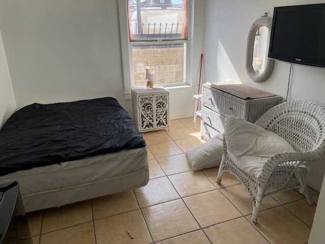 More Photos Of 543 Broad Ave, Wilmington Apartments For Sale