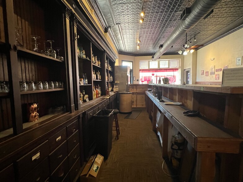 More Photos Of 821 W Broadway St, Muskogee Restaurant For Sale