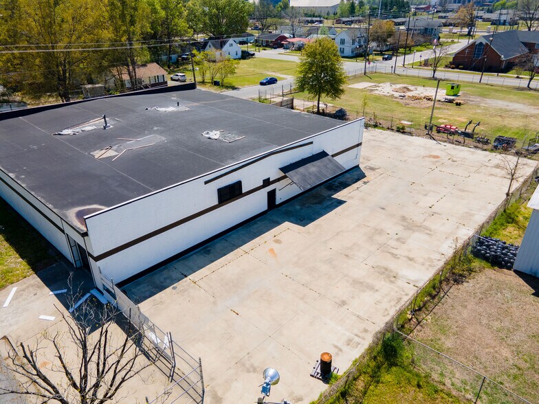 More Photos Of 105 N Sharpe St, Selma Warehouse For Sale
