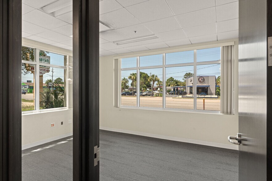 More Photos Of 45 Eglin Pky, Fort Walton Beach Medical For Lease