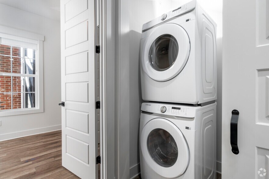 More Photos Of 202 S Main St, Belmont Apartments For Sale