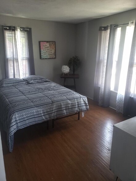 More Photos Of ,  Unknown For Sale