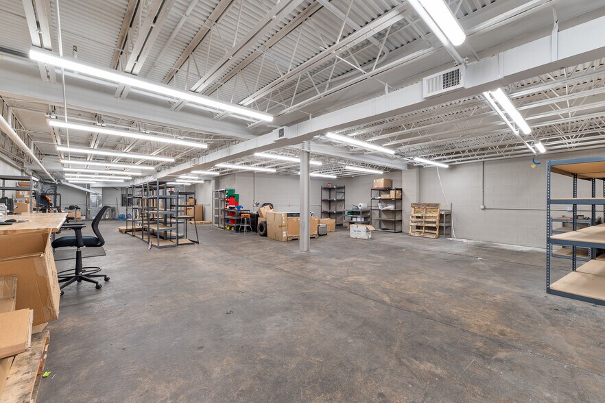 More Photos Of 1537-1545 Hansford St, Charleston Light Distribution For Lease