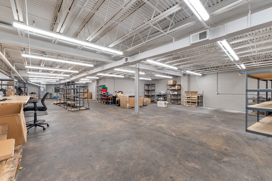 More Photos Of 1545 Hansford St, Charleston Light Distribution For Sale