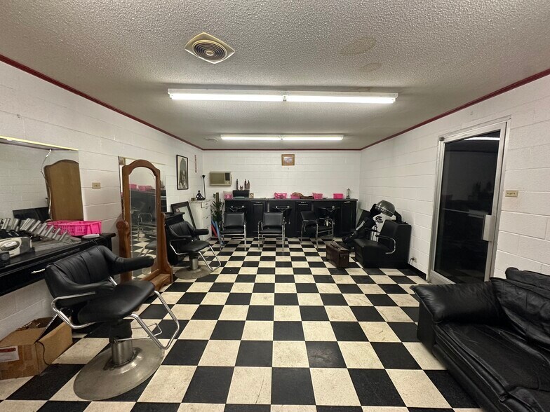 More Photos Of 3314 Millbranch Rd, Memphis Flex For Sale