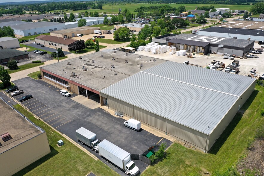 More Photos Of 2315 W Altorfer Dr, Peoria Warehouse For Sale