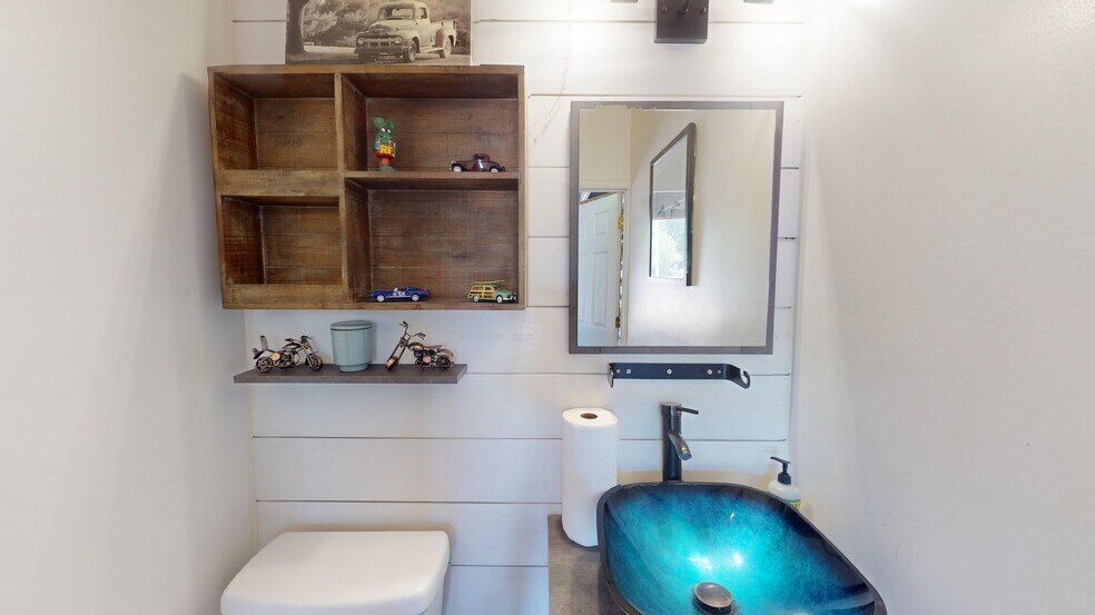 More Photos Of 2270 Solomons Island Rd, Huntingtown Auto Repair For Sale