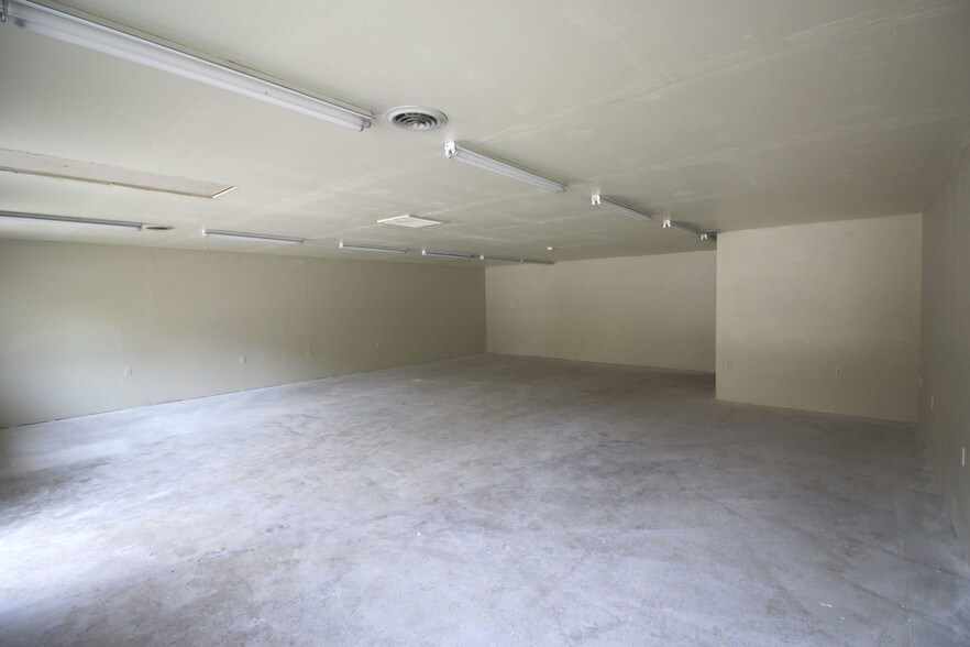 More Photos Of 5147 W Hwy 20, Upper Lake Freestanding For Sale