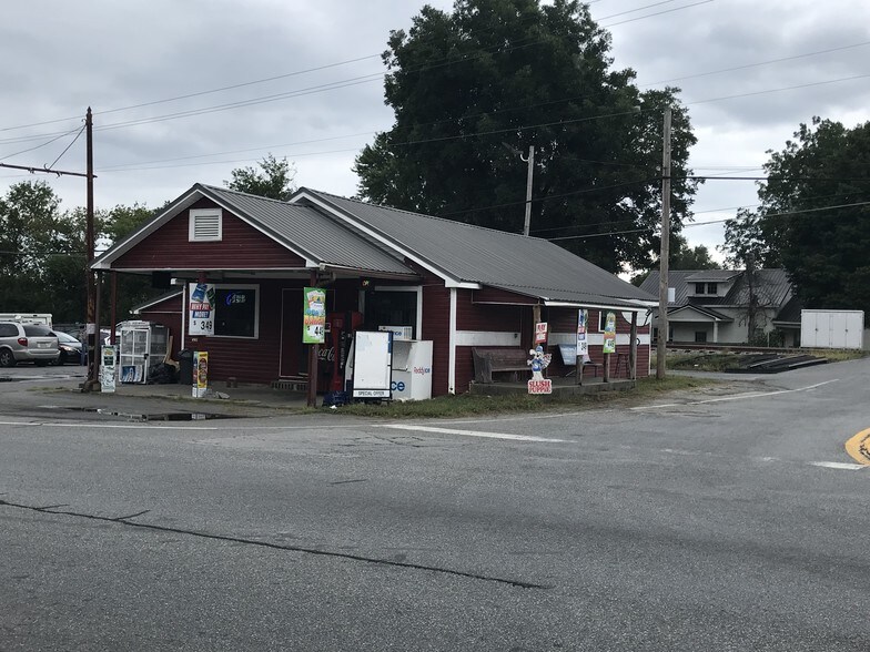 Primary Photo Of 3057 Battlefield Pkwy NE, Resaca Convenience Store For Sale
