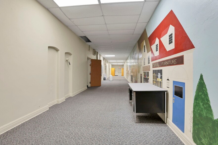 More Photos Of 300 E Auburn Ave, Springfield Office For Sale