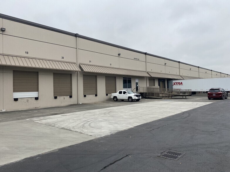 More Photos Of 2820 B St NW, Auburn Warehouse For Lease