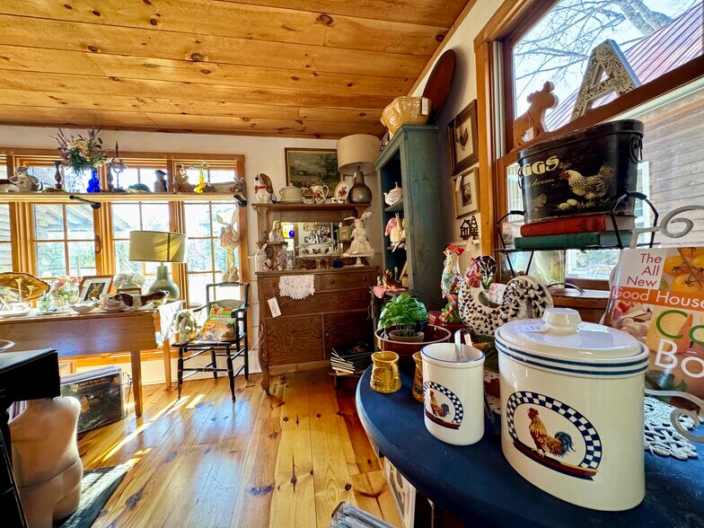 More Photos Of 2659 NH Route 16, Albany General Retail For Sale