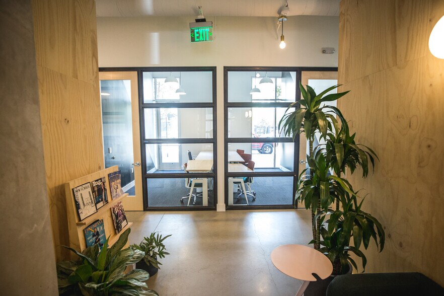 More Photos Of 210 E Barham Dr, San Marcos Coworking Space