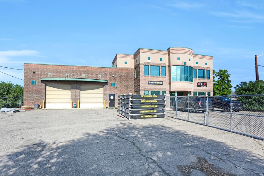 Primary Photo Of 1900 W Hamilton Pl, Englewood Warehouse For Sale