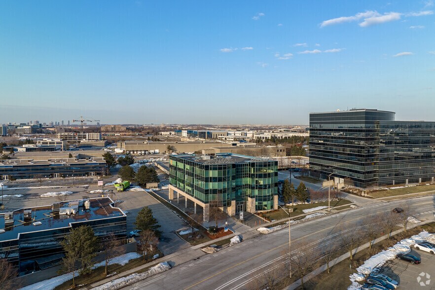More Photos Of 5100 Orbitor Dr, Mississauga Medical For Lease