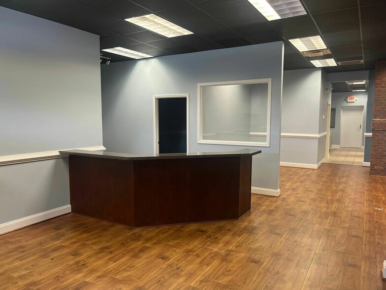 More Photos Of 7559 Kayne Blvd, Columbus Freestanding For Lease