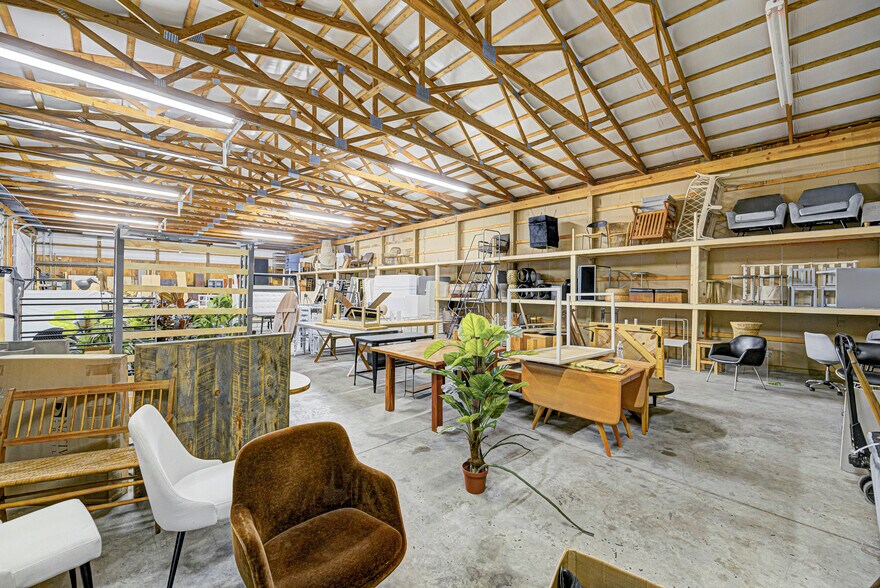 More Photos Of 241 S State Ave, Indianapolis Warehouse For Sale