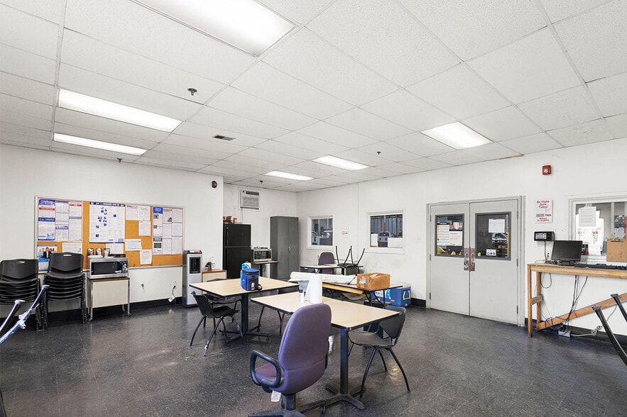 More Photos Of 55 E Silverdome Industrial Park, Pontiac Service For Sale