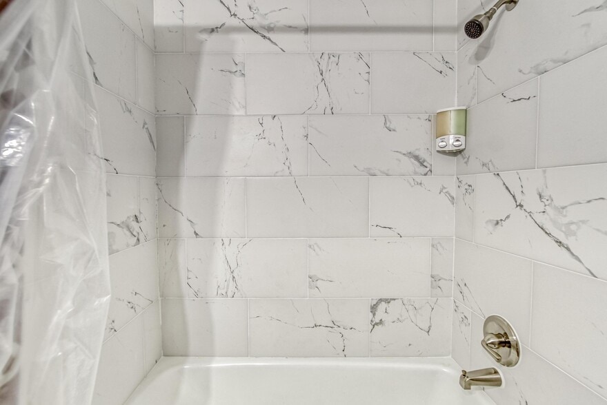 More Photos Of 4513 W McElroy Ave, Tampa Apartments For Sale