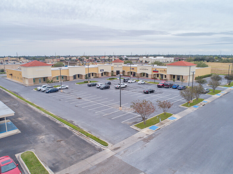 Primary Photo Of 4101-4179 Crosspoint Blvd, Edinburg Medical For Sale