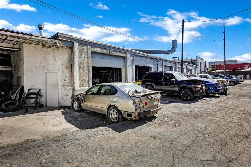 More Photos Of 1 N 900 W, Salt Lake City Auto Repair For Sale