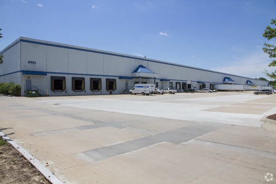 Primary Photo Of 4311 Janitrol Rd, Columbus Warehouse For Lease