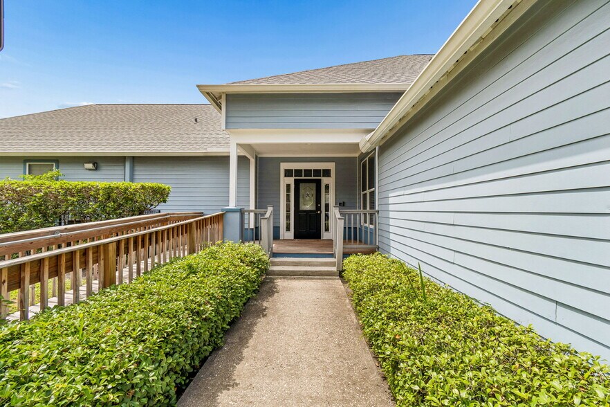 More Photos Of 402 E 7th Ave, Tampa Office For Sale