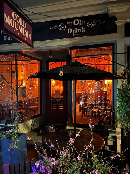 More Photos Of 2015 Main St, Bethlehem Restaurant For Sale
