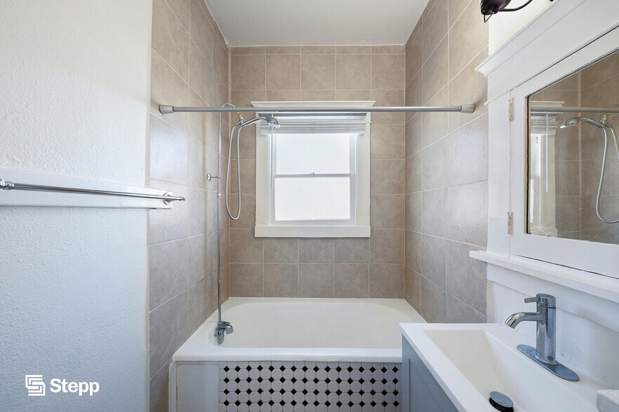 More Photos Of 226-248 Gaviota Ave, Long Beach, Long Beach Apartments For Sale