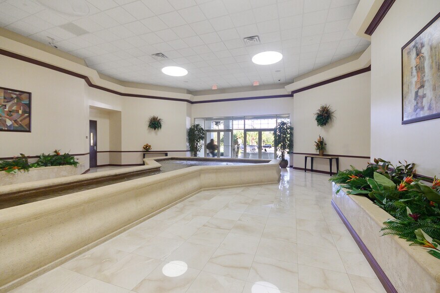 More Photos Of 2101 Vista Pkwy, West Palm Beach Coworking Space