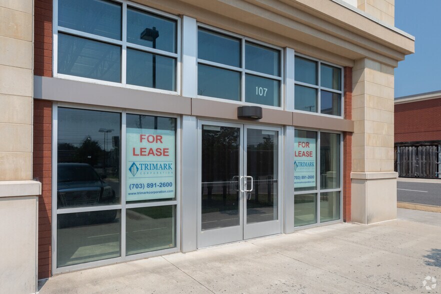 More Photos Of 3000 Annandale Rd, Falls Church Storefront For Lease