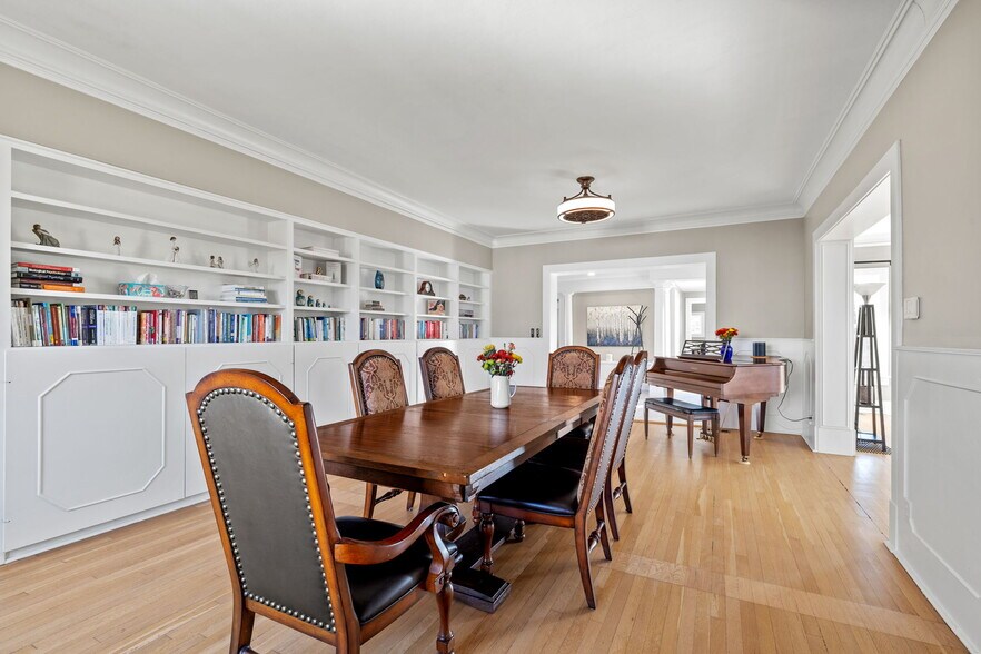 More Photos Of 2049 S Brentwood Blvd, Springfield Office For Sale