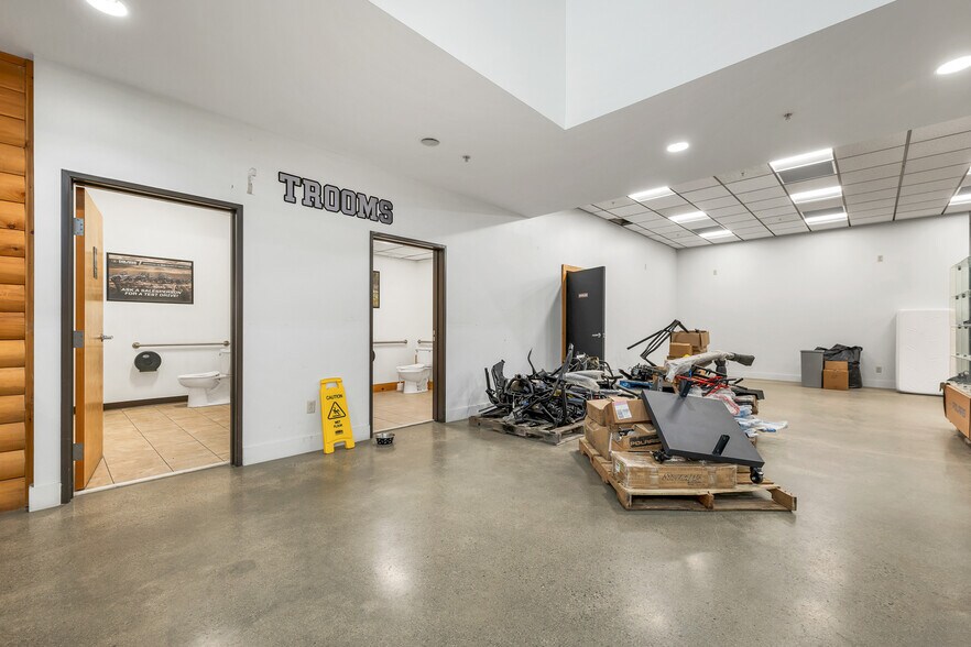 More Photos Of 149 State St, Groveton Freestanding For Sale