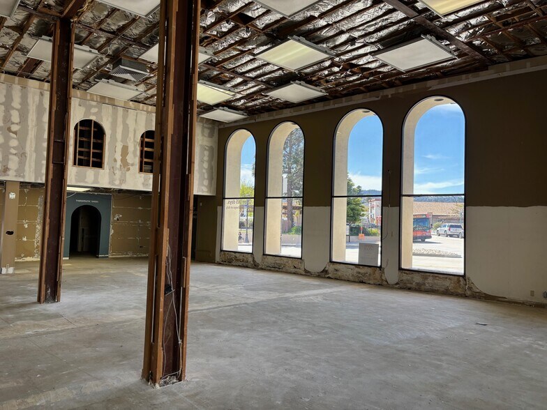 More Photos Of 499 Alvarado St, Monterey Freestanding For Lease