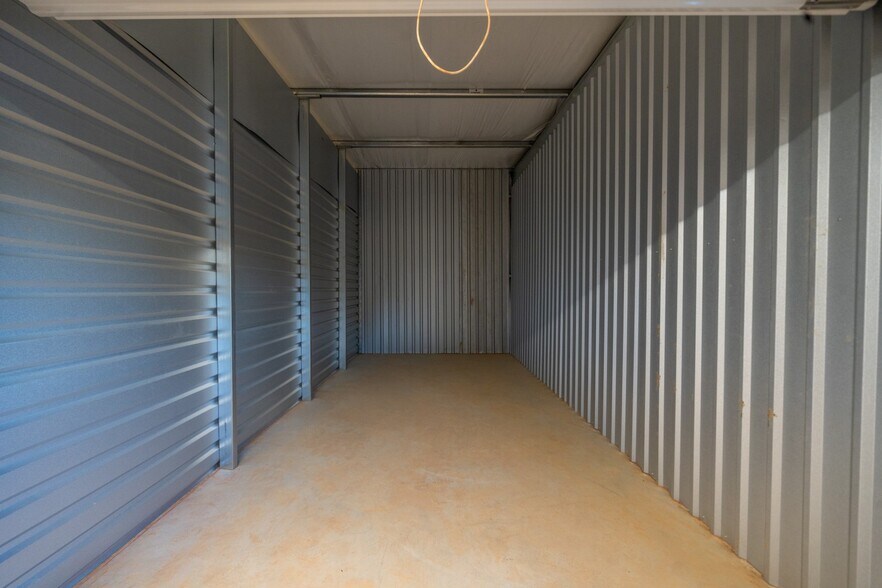 More Photos Of 6422 Central ave, Hot Springs National Park Self Storage For Sale
