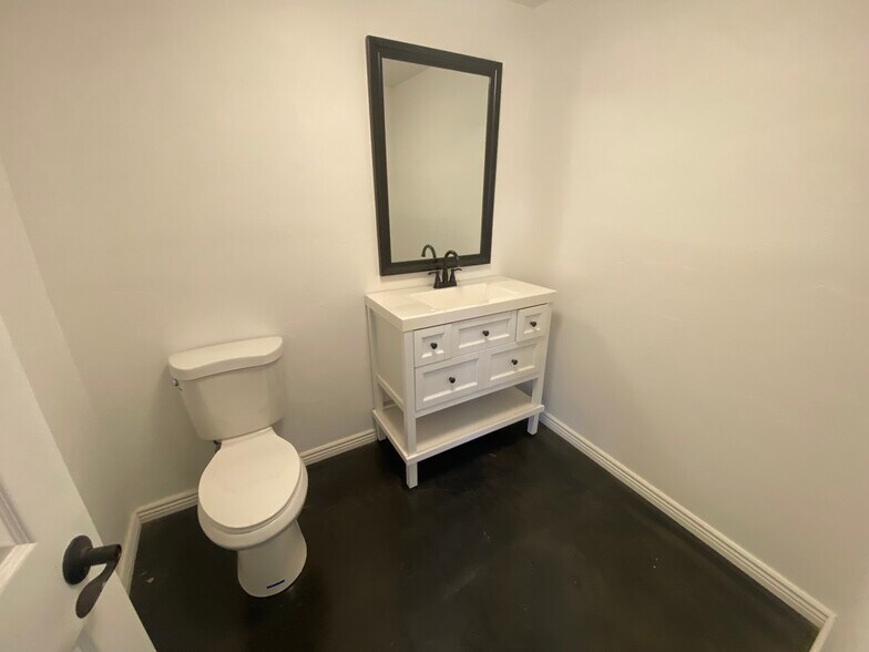 More Photos Of 1742 N Oracle Rd, Tucson Apartments For Sale