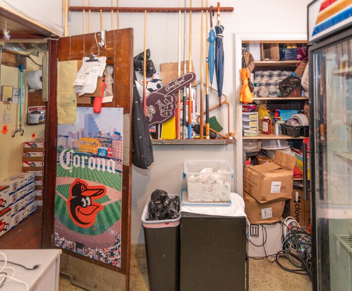 More Photos Of 2816 Old North Point Rd, Baltimore Bar For Sale