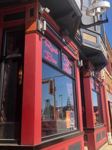 More Photos Of 2242 S Kinnickinnic Ave, Milwaukee Storefront Retail Residential For Lease